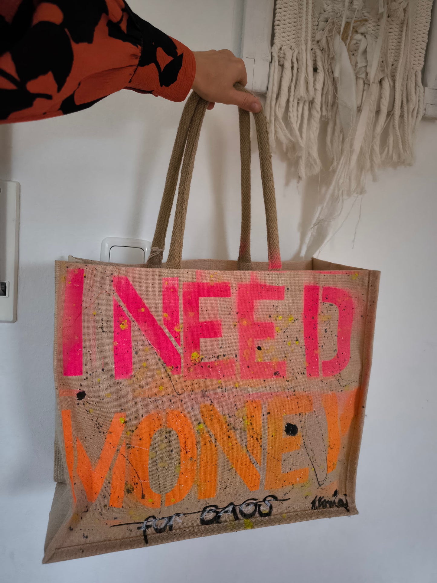 I need Money- Bag